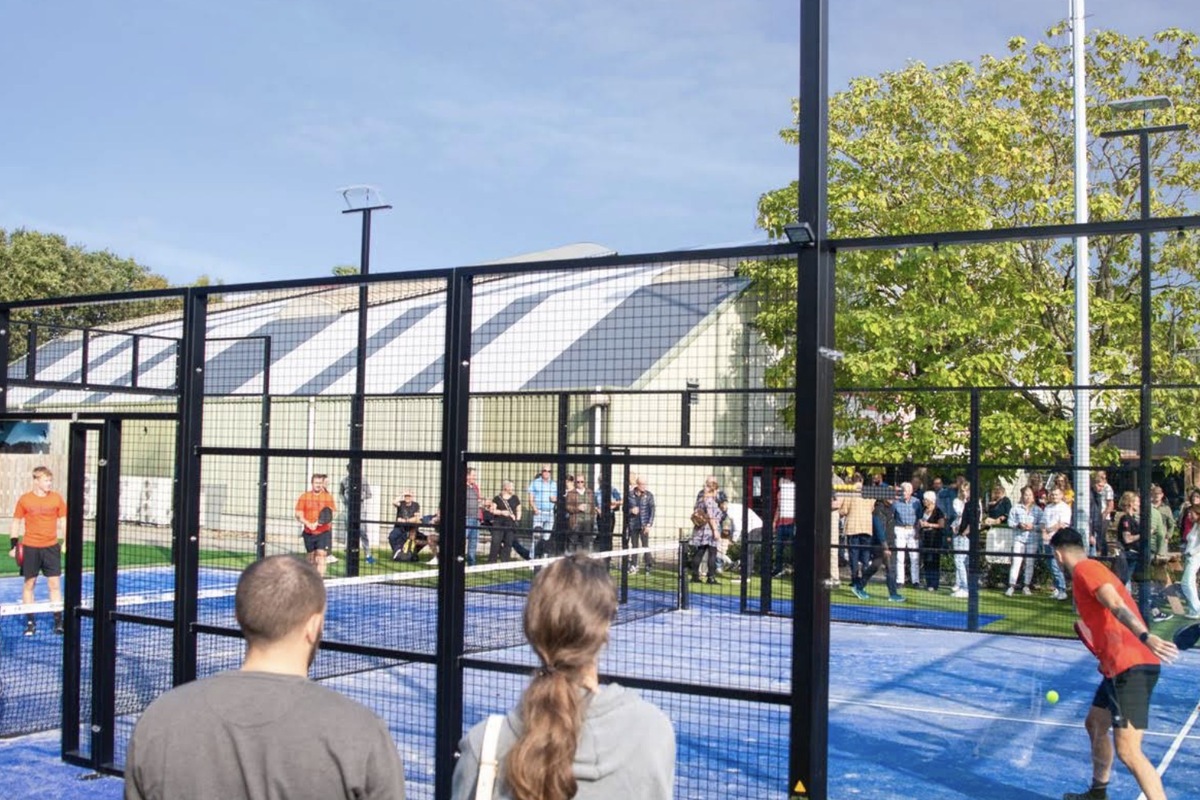 Coronel Sports Huizen