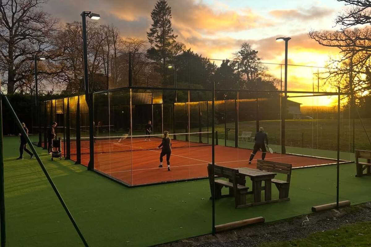 Courts Padel x The Retreat