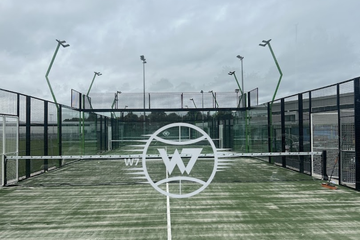 W7 Padel
