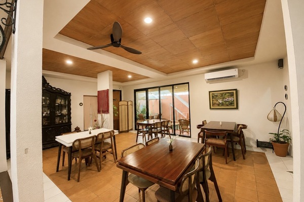 Mono House