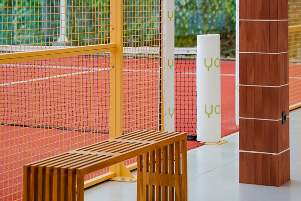 YOLO Padel & Lifestyle Slipi