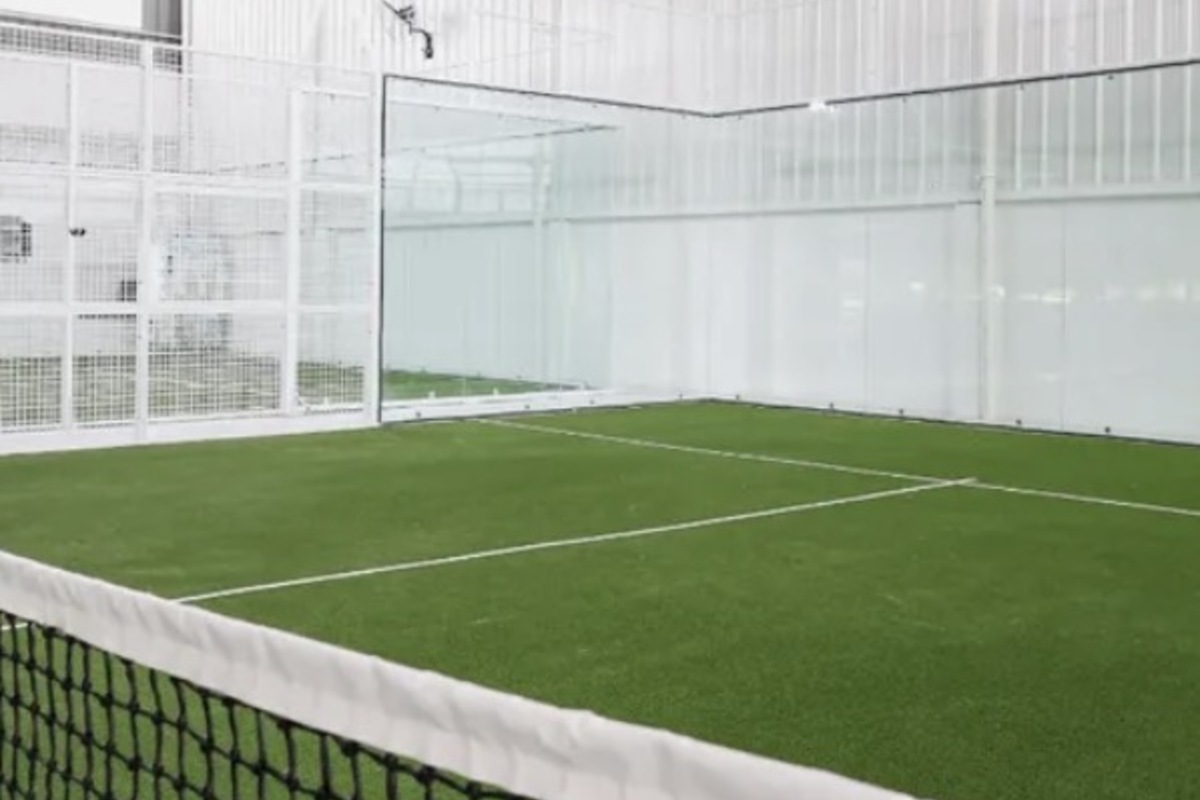 Sentral Tunjungan Padel