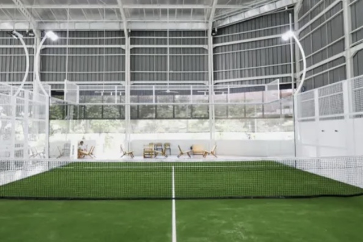 Sentral Tunjungan Padel