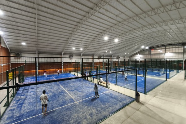 Nine Padel Monas