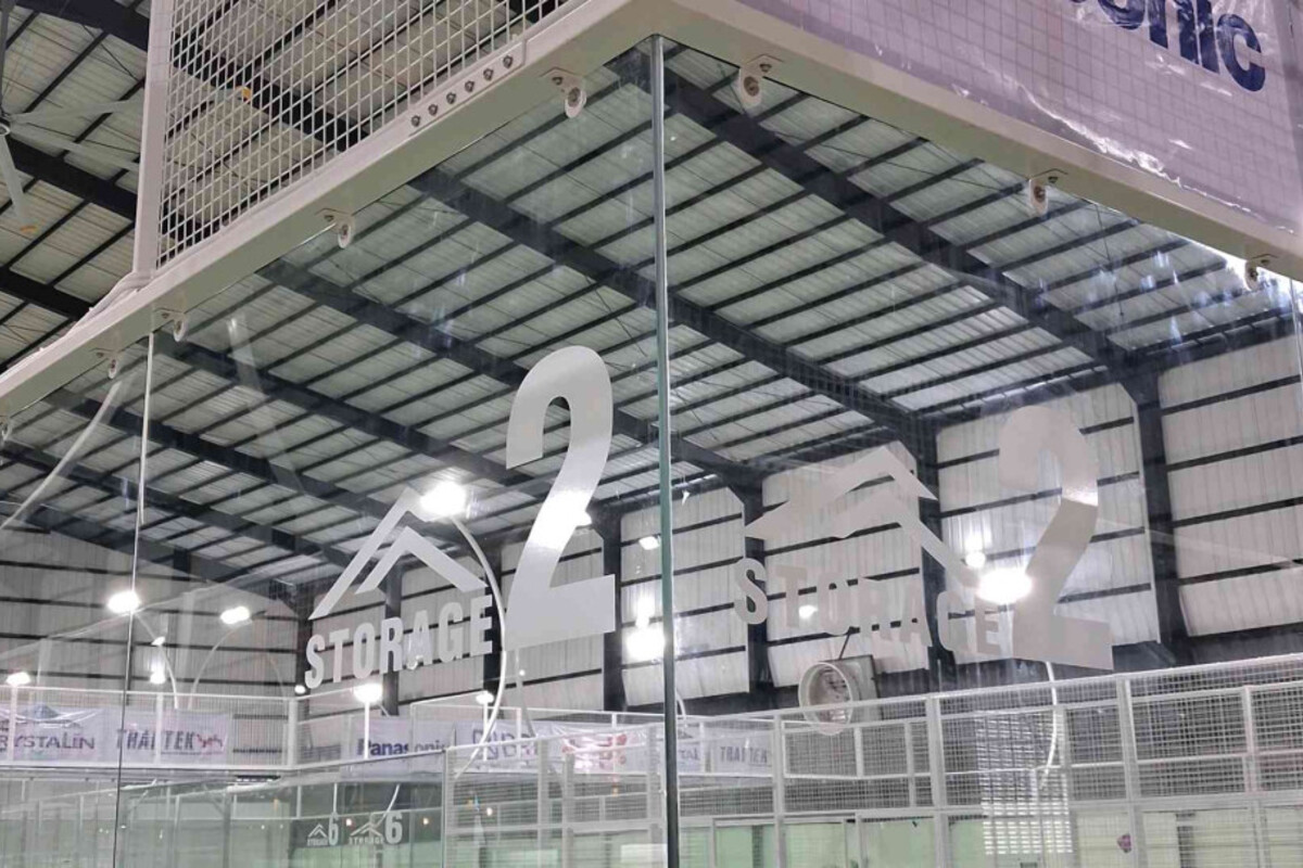 DeWarehouse Padel Sunter