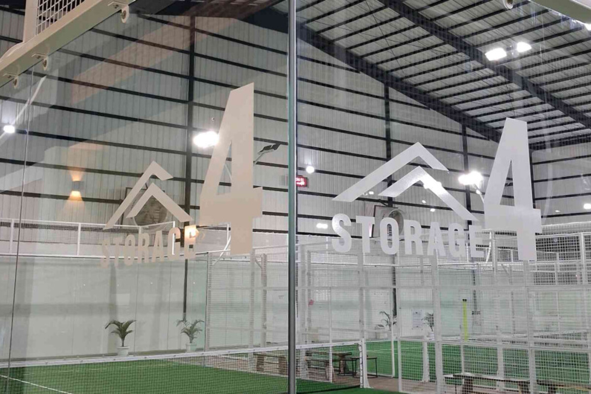 DeWarehouse Padel Sunter