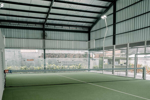 Far East Padel Hero