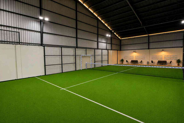 Wins Court Padel & Badminton