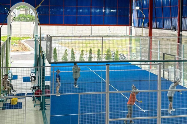 Crown Racquet Club