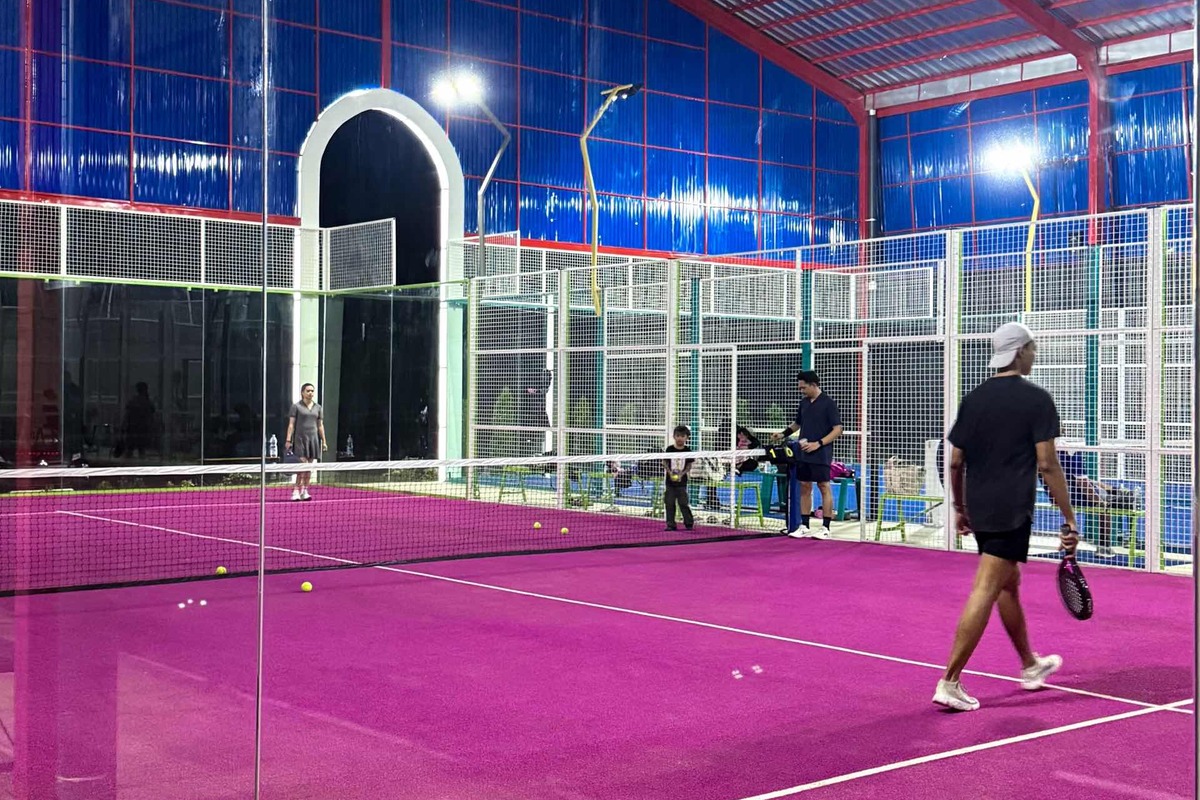 Crown Racquet Club