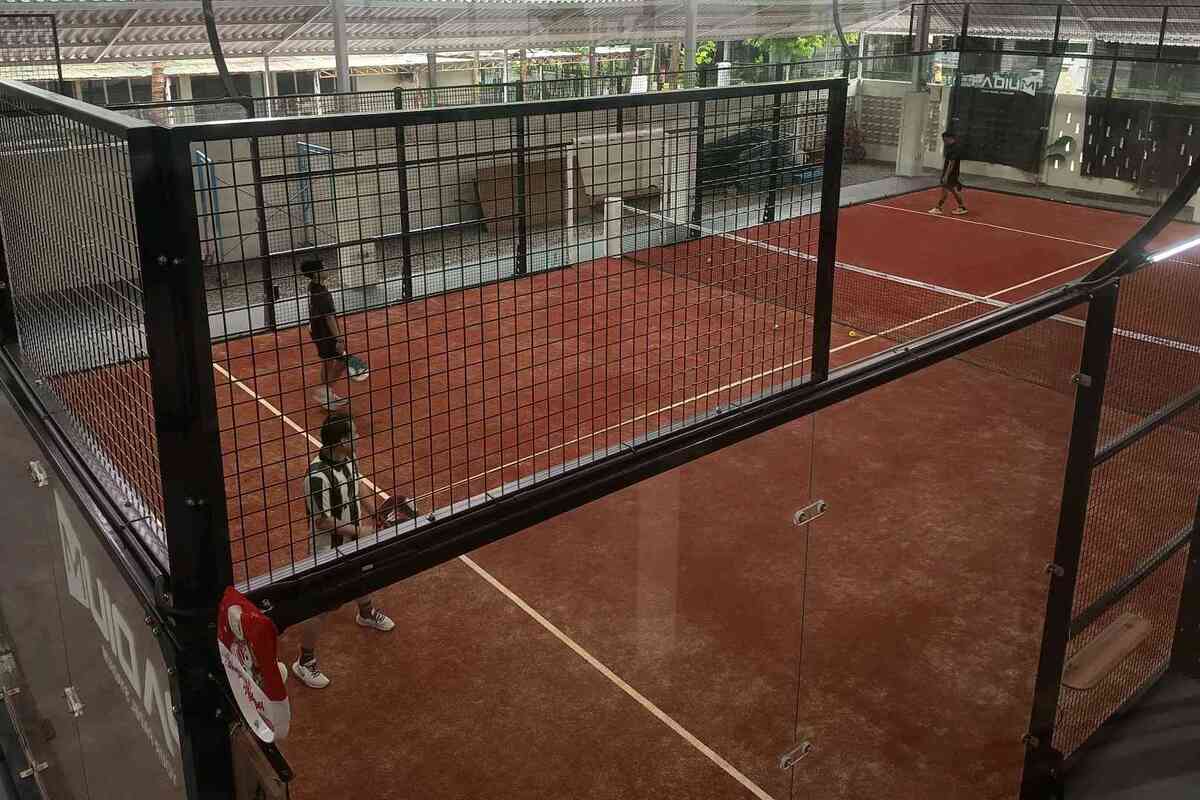 Padium Makassar