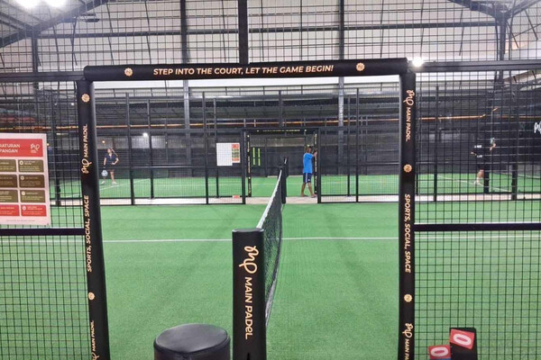 Main Padel Cirebon