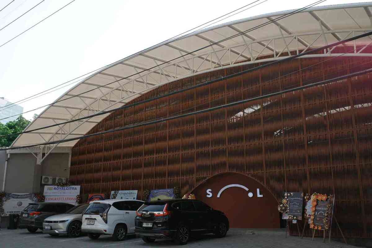 Sol Padel Surabaya