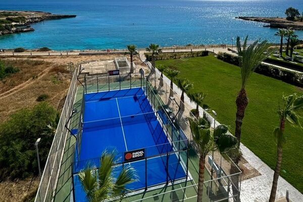 Padel by the sea