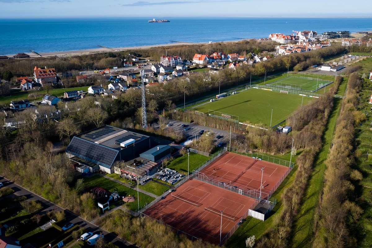 Sportpaviljoen C-Zand, Cadzand (2)