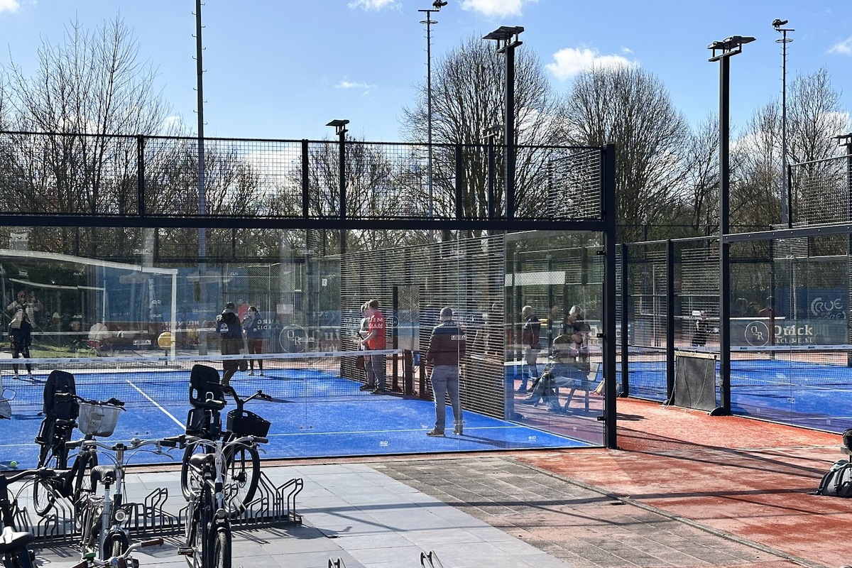 Racket Club Bargeres, Emmen (2)