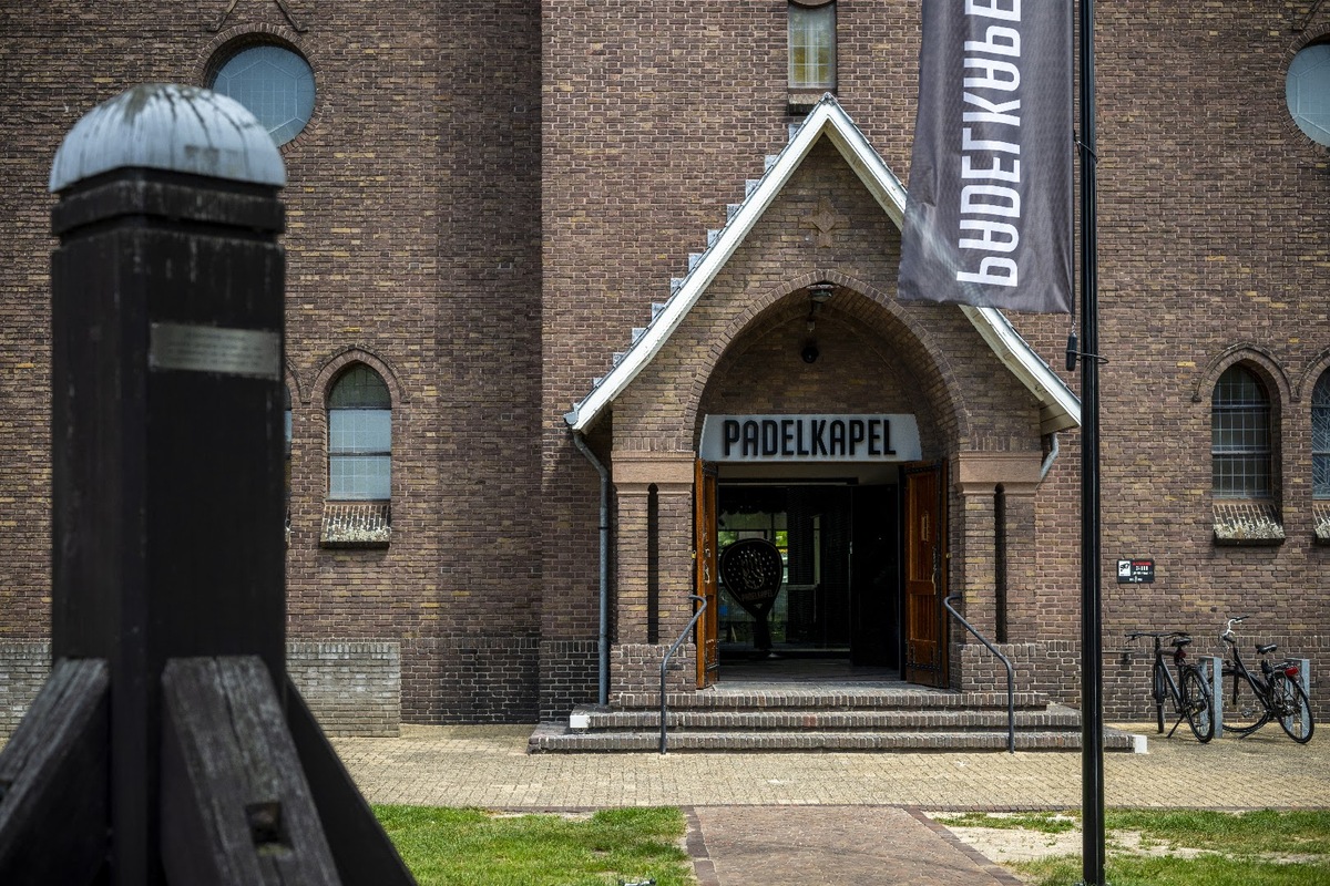 Padelkapel, Oss (2)