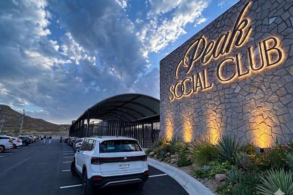 Peak Padel Social Club