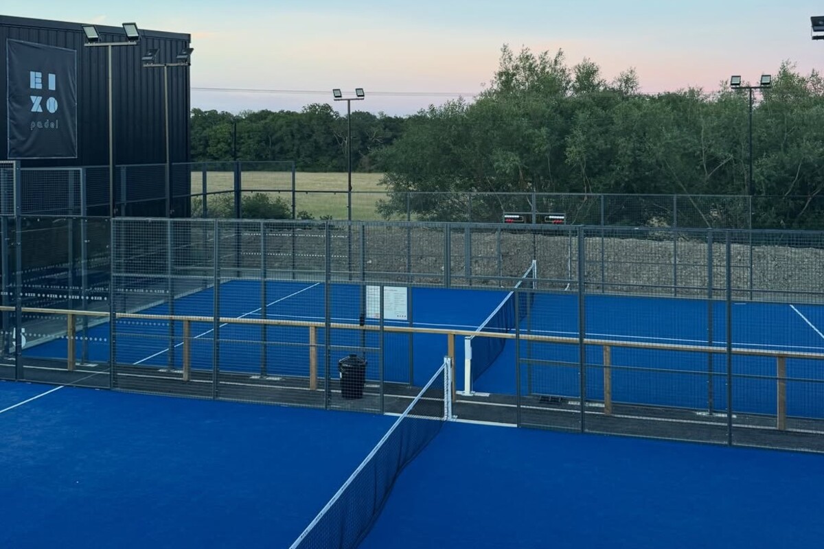 Eixo Padel, Goddards Green (1)