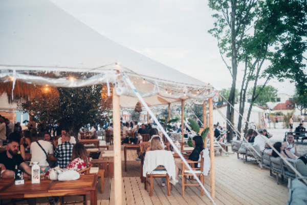 Ostra Beach