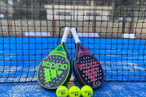 U Padel, Nozha