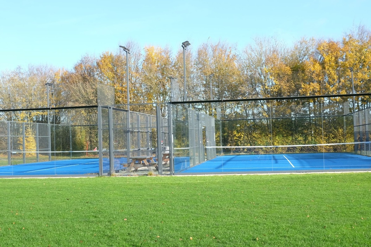 HOIF Padel, Hou (2)