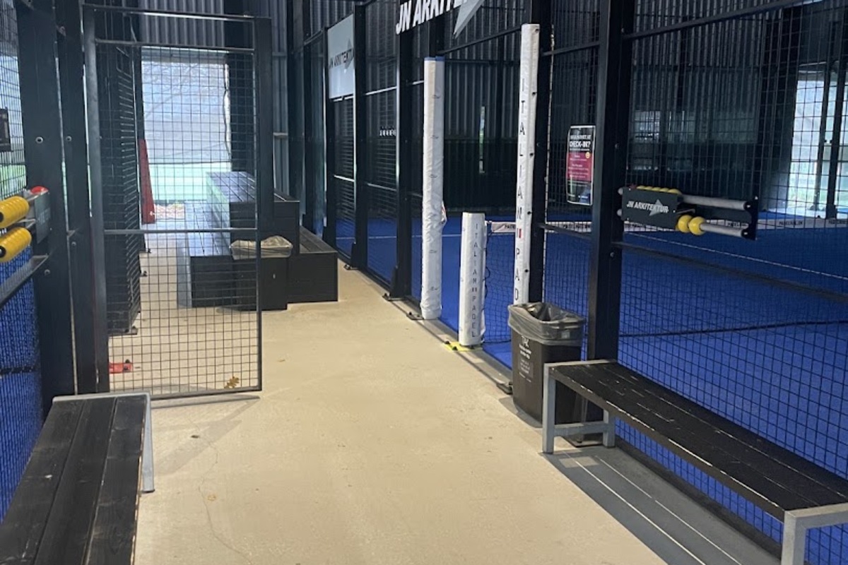 Padel courts at Vejen Idrætscenter, The Road (2)
