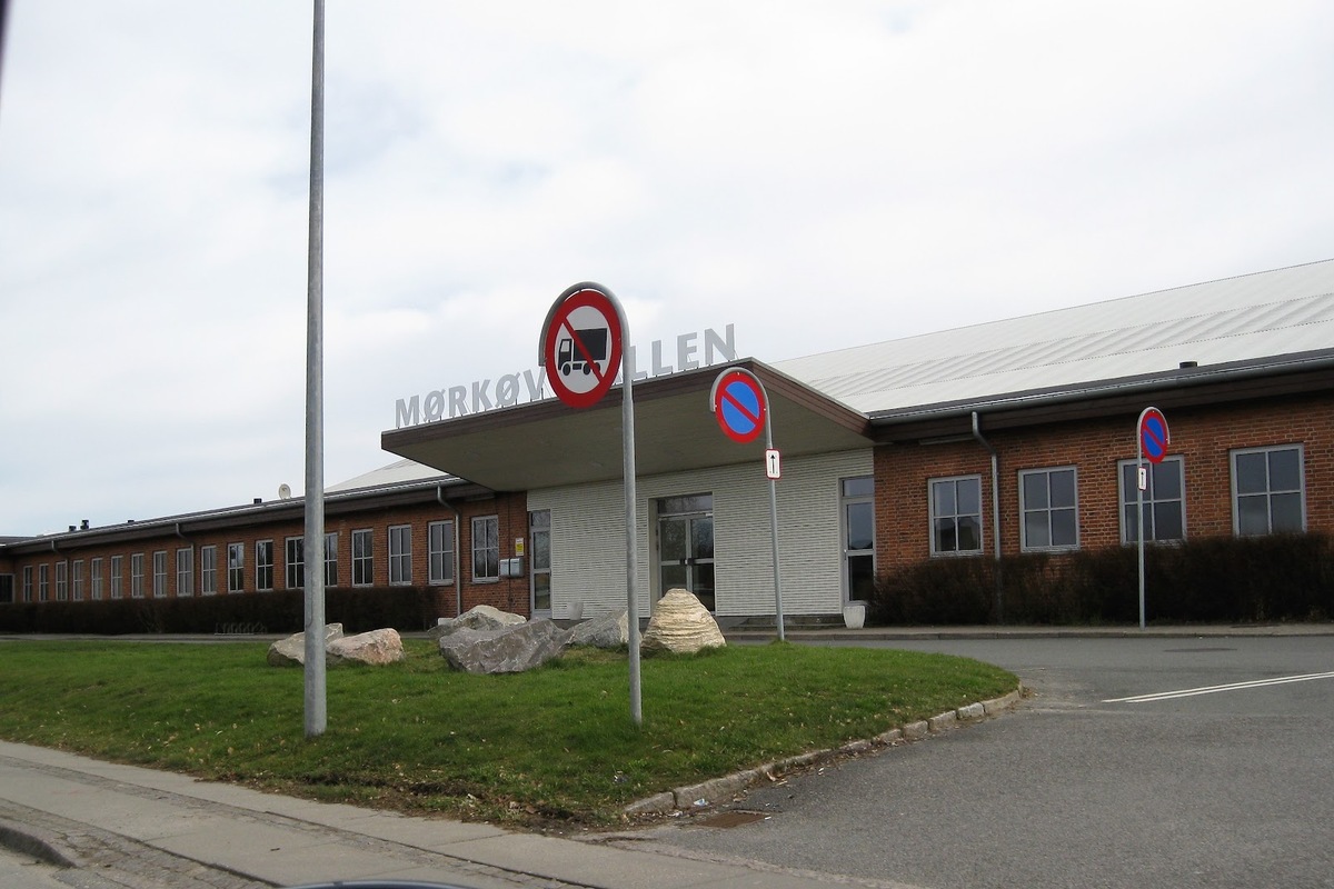 Mørkøv Hall v / Lone Lehmann Petersen, Mørkøv (2)