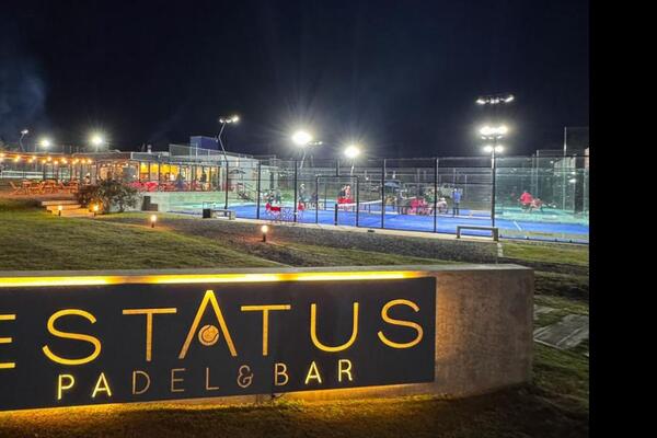 Estatus Pádel y Bar