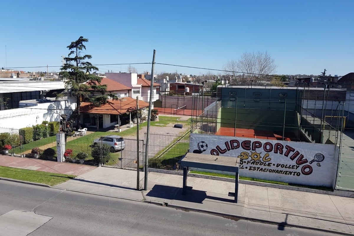 Polideportivo Sol, Banfield (2)
