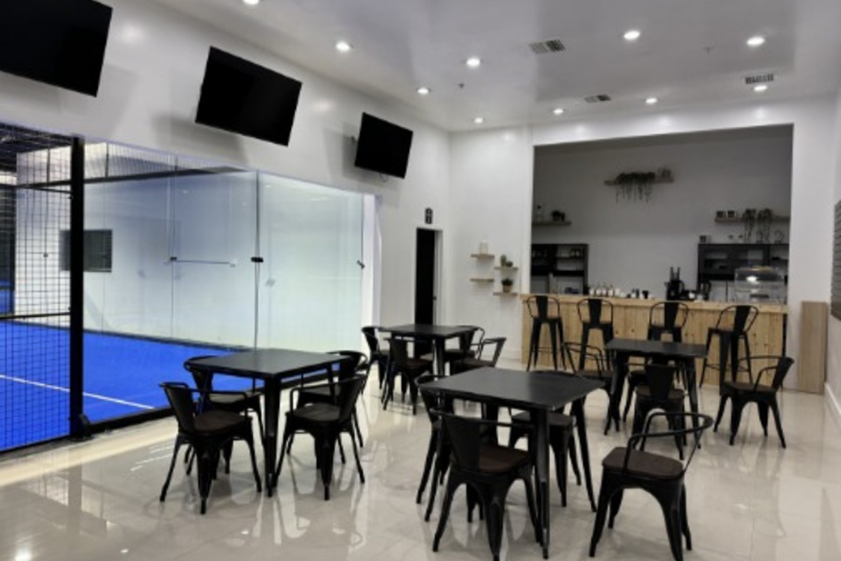 One Indoor Club