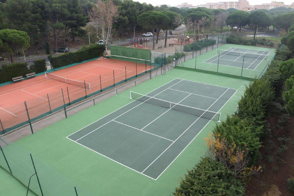 Tennis Padel Club Gruissan et Mini Golf