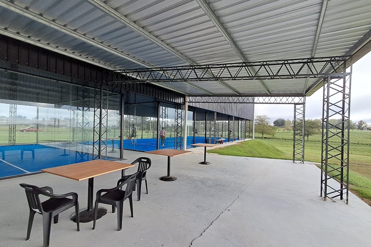 La Victoria Complejo Deportivo, Pando (2)