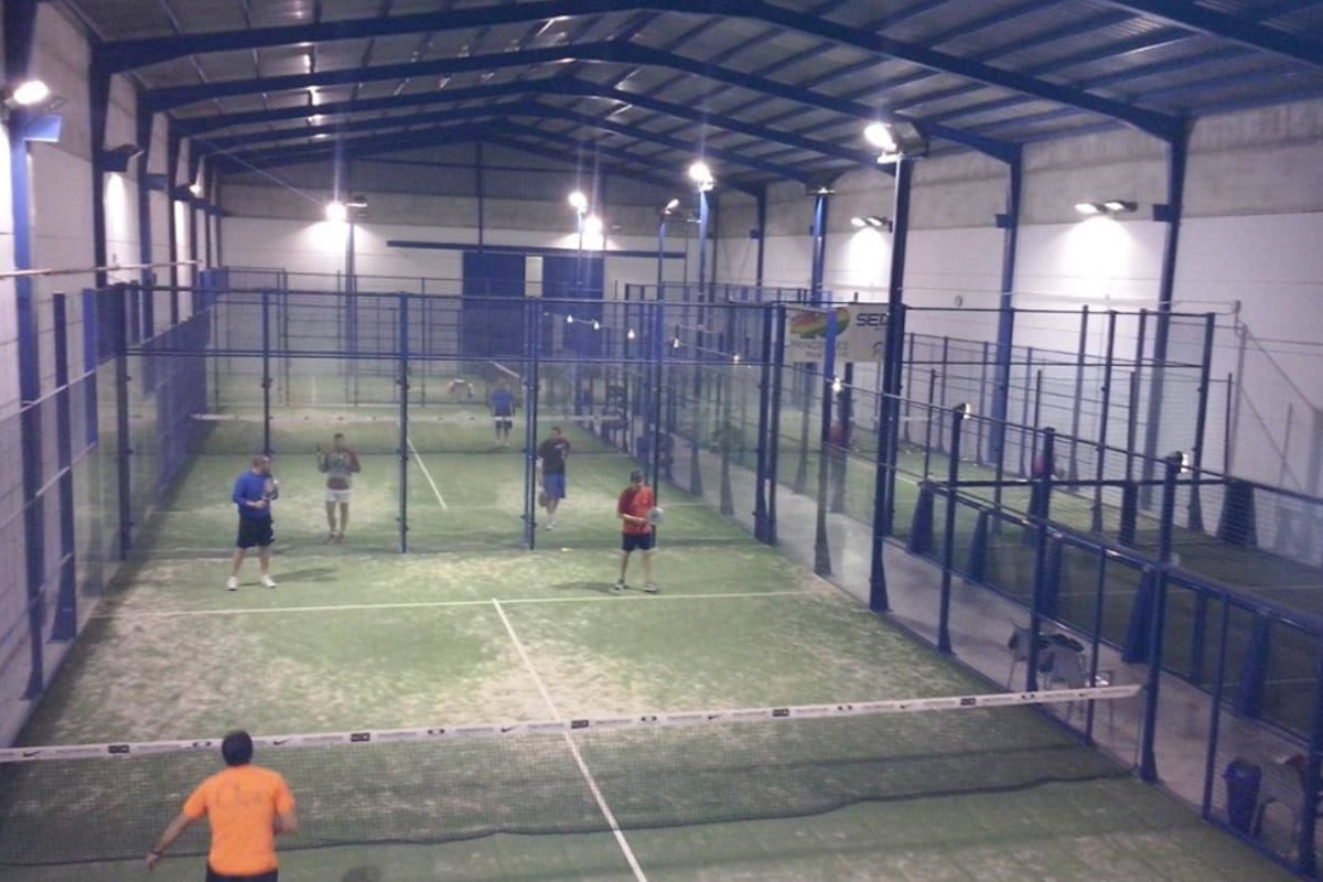 Padel Baza, Baza (3)