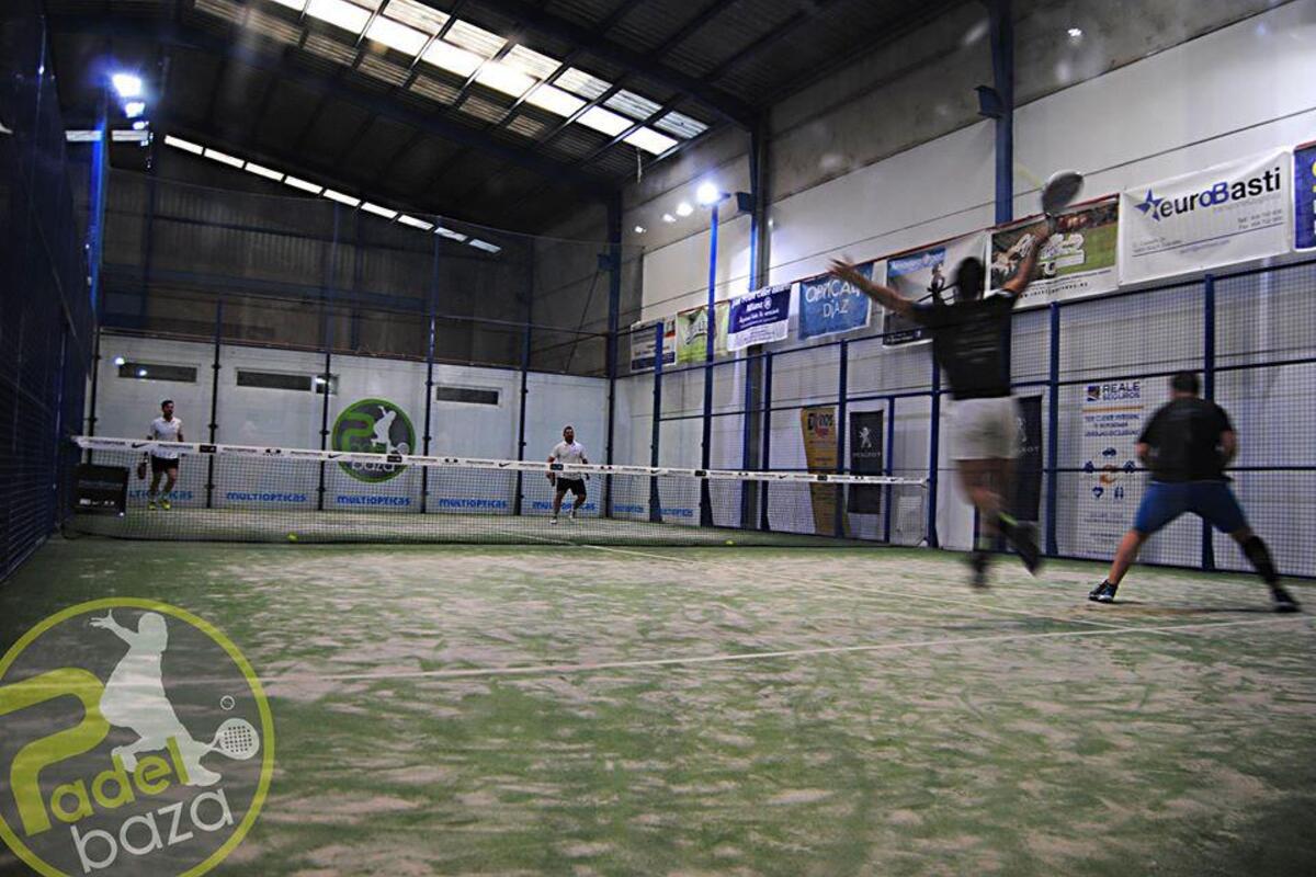 Padel Baza, Baza (4)