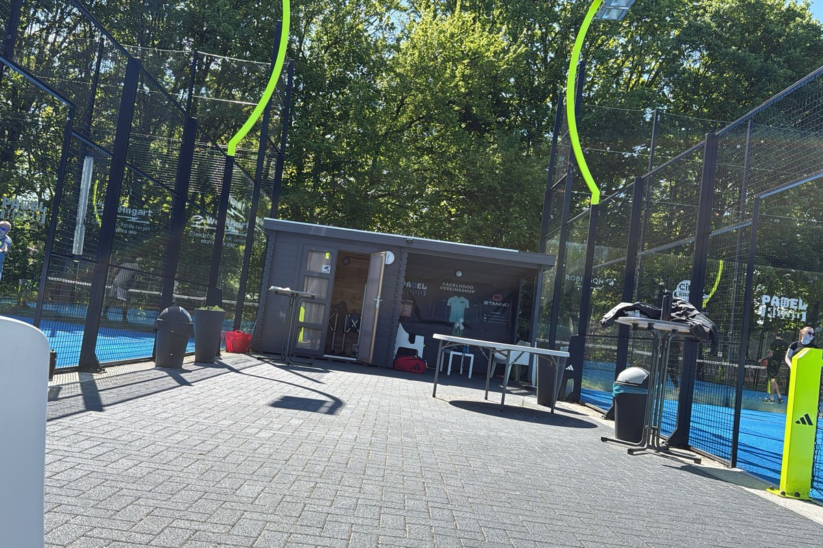 PadelHood