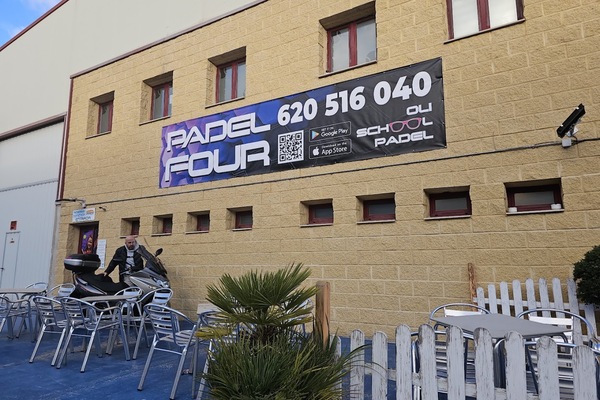 Padel Four Indoor Club
