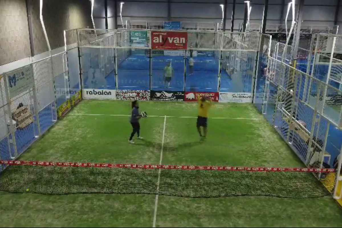 Padel Four Indoor Club, Valverde del Majano (2)