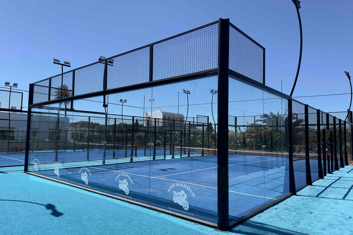 Punto de Oro Siux Padel Club Ibiza, Santa Eulària des Riu (2)