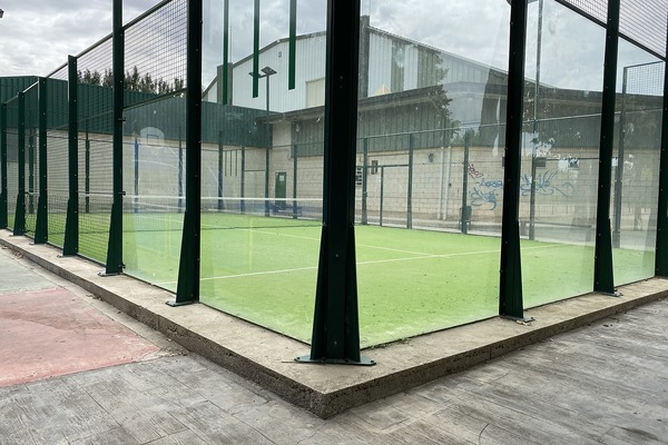 Pista de Pádel Municipal de Cadrete