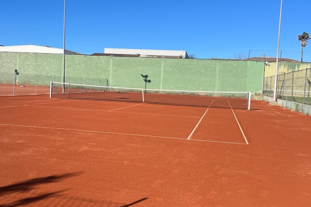 Nou Padel i Tenis Campos, Fields (2)
