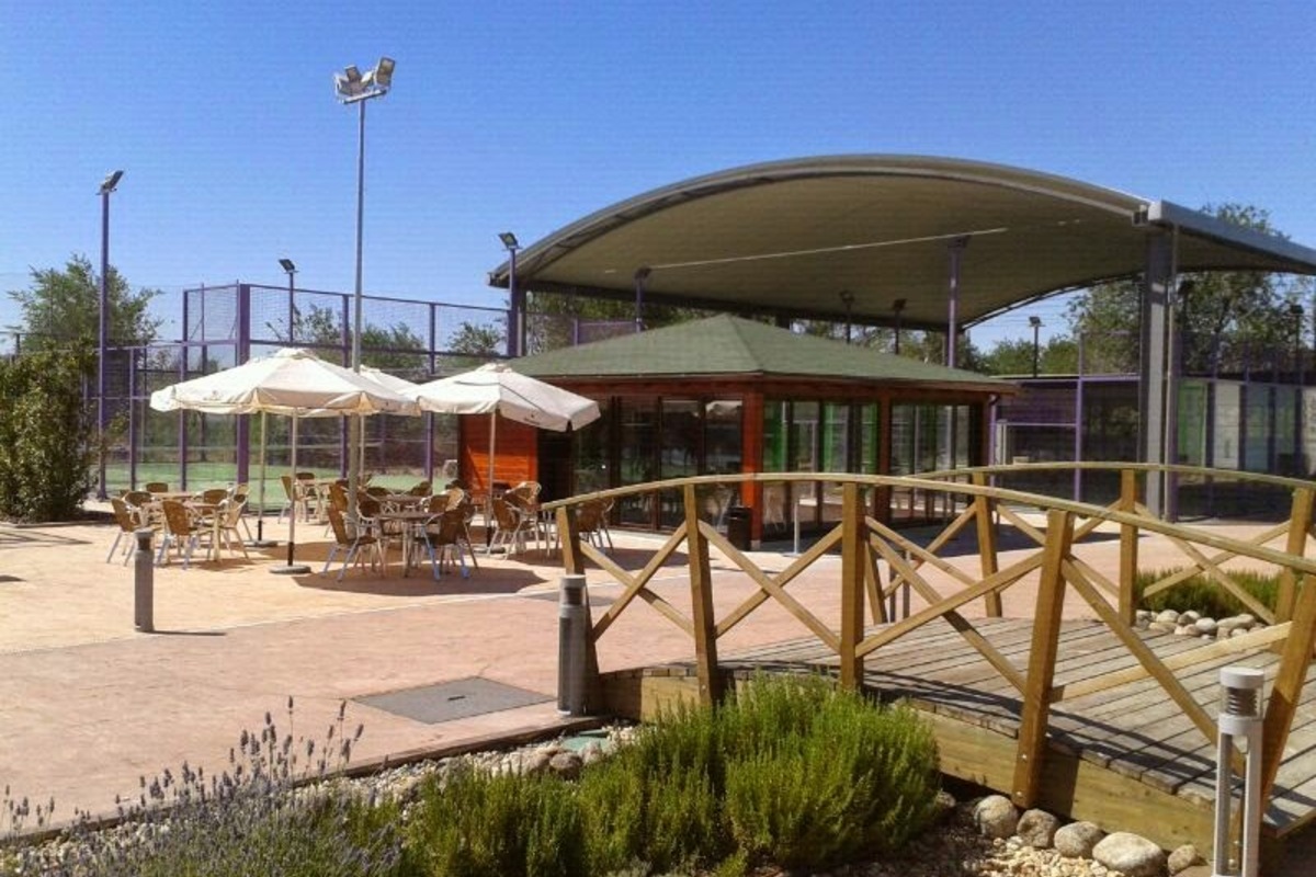 Pádel Indoor Alcalá Cisneros, Alcalá de Henares (2)