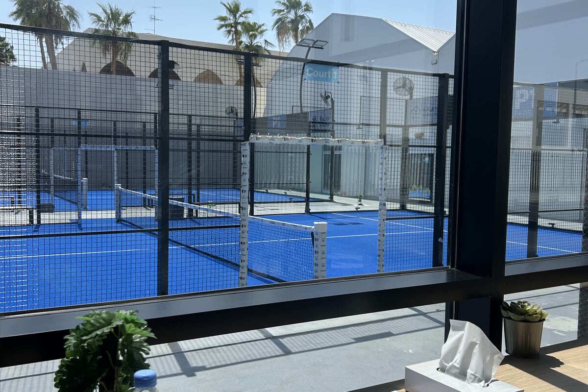 P 1 Padel