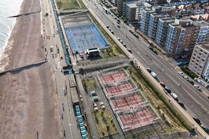 Game4Padel Hove Beach Park
