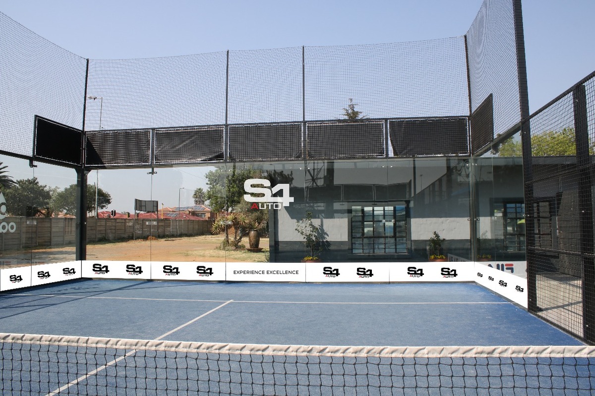 N12 Padel