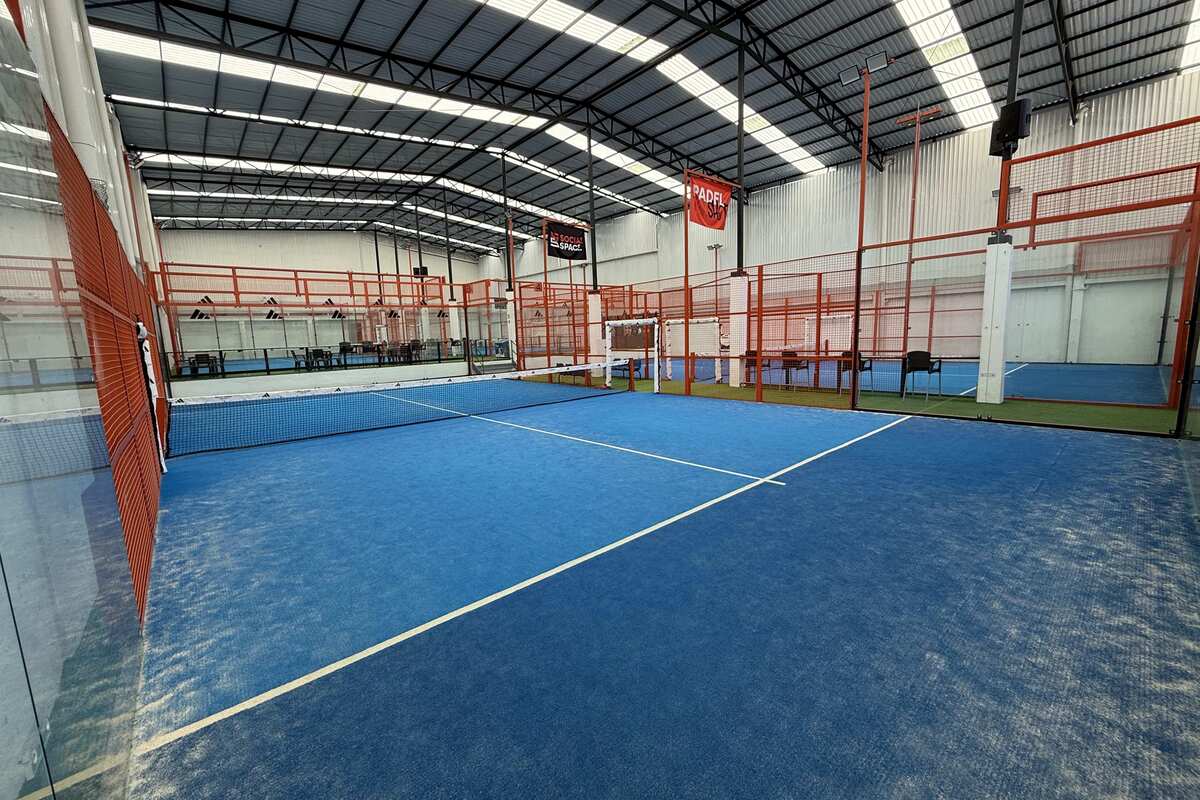 Social Space - Padel Shot