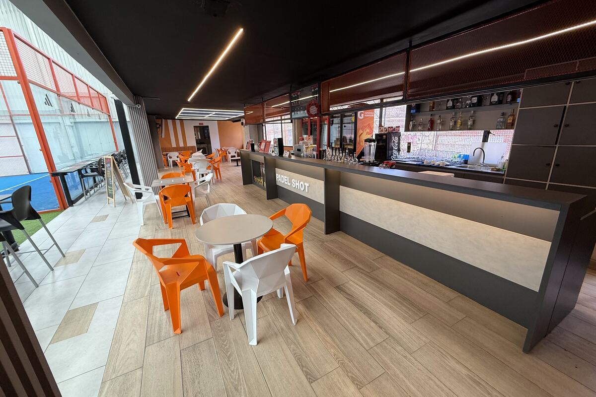 Social Space - Padel Shot