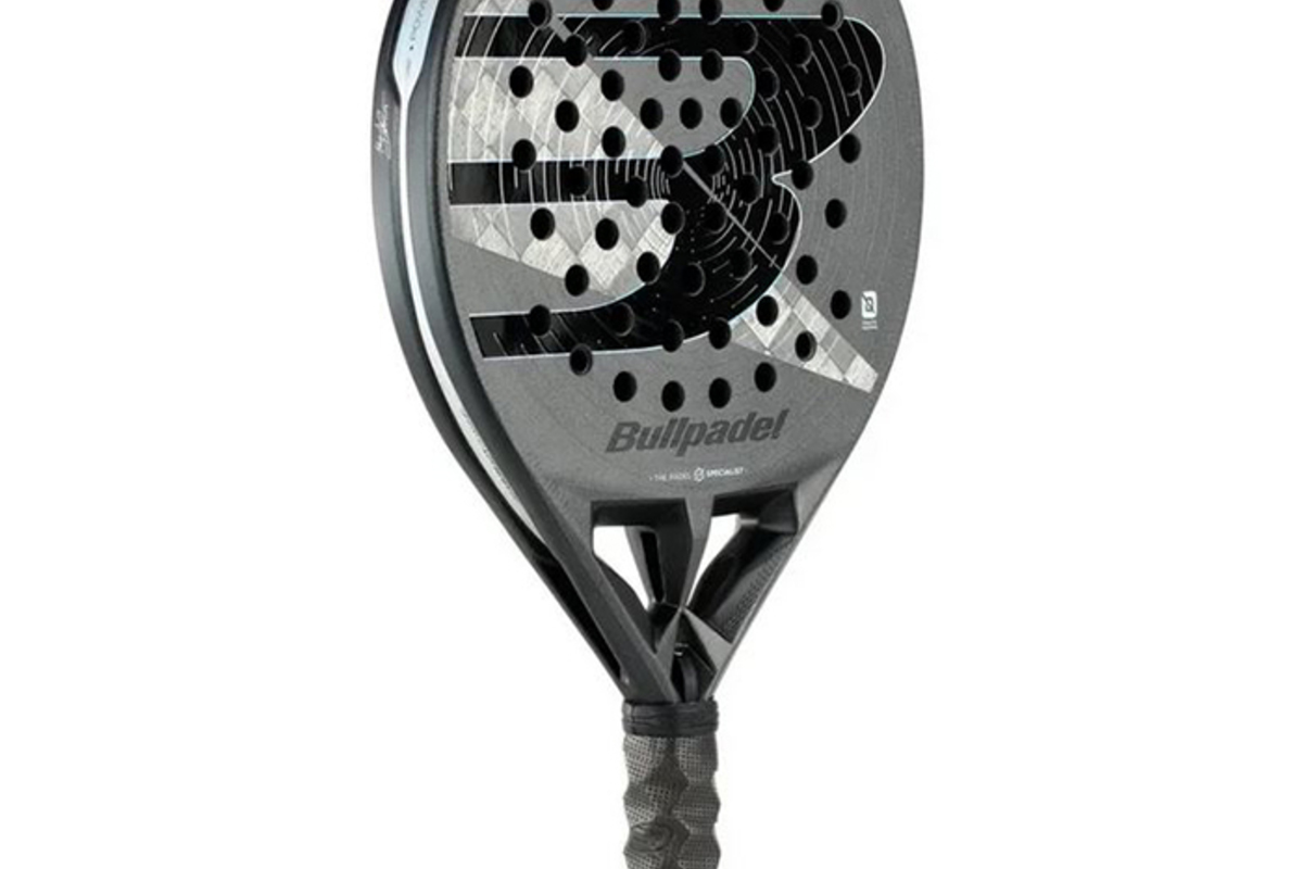 Bullpadel Hack 04 Hybrid 2026