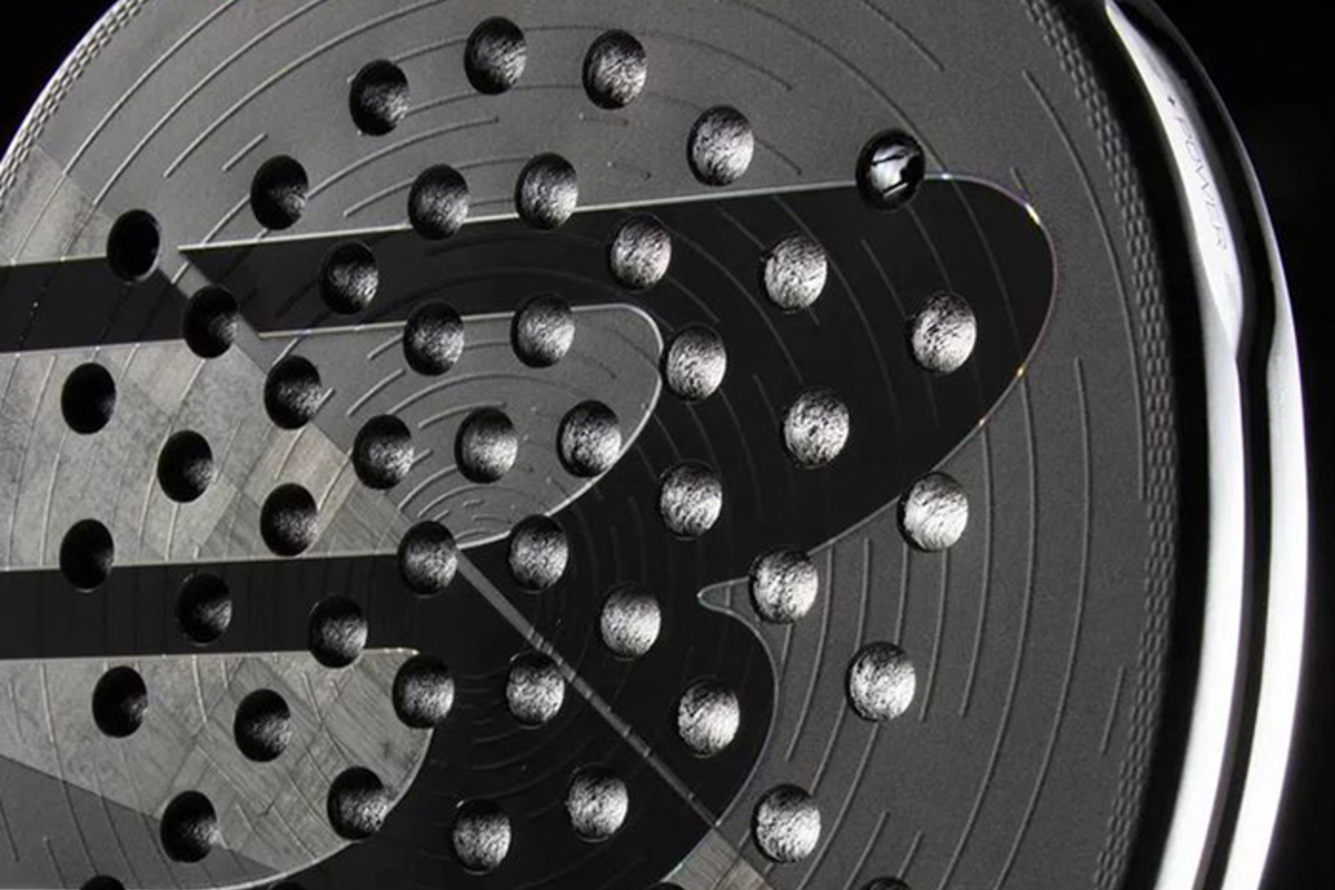 Bullpadel Hack 04 Hybrid 2026