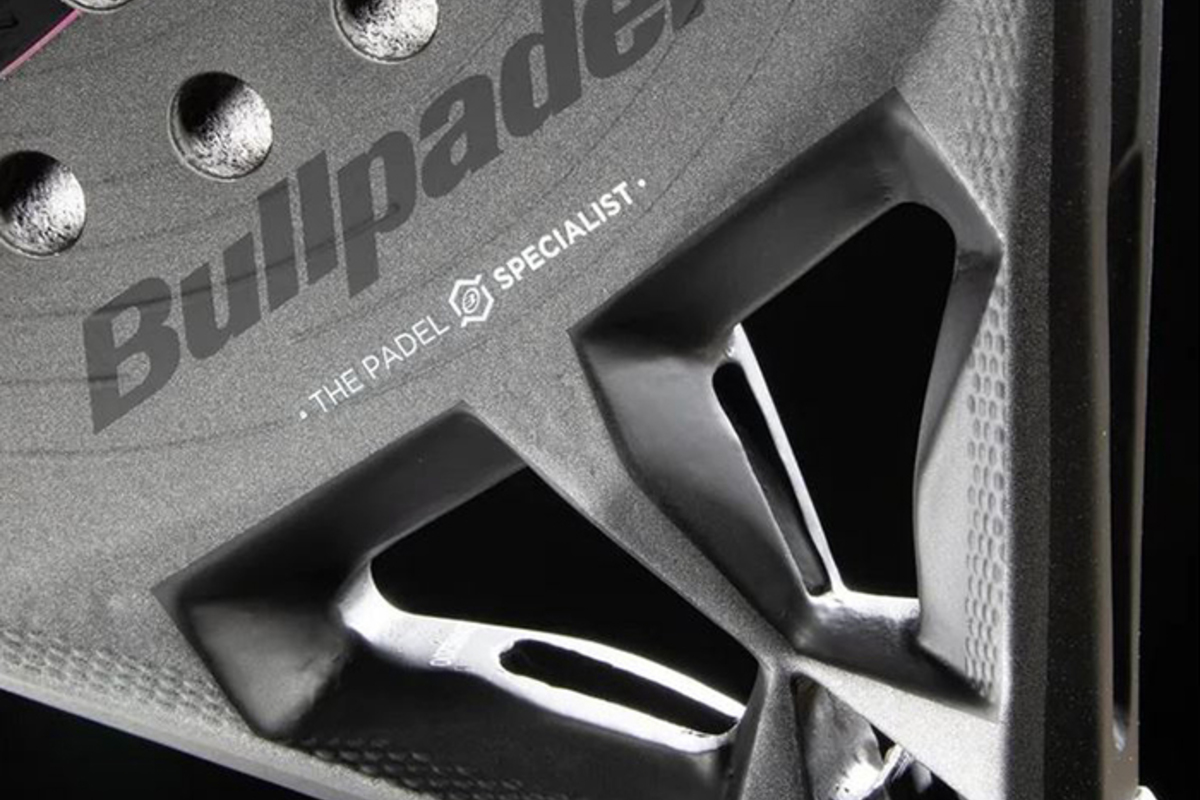Bullpadel Hack 04 Hybrid 2026